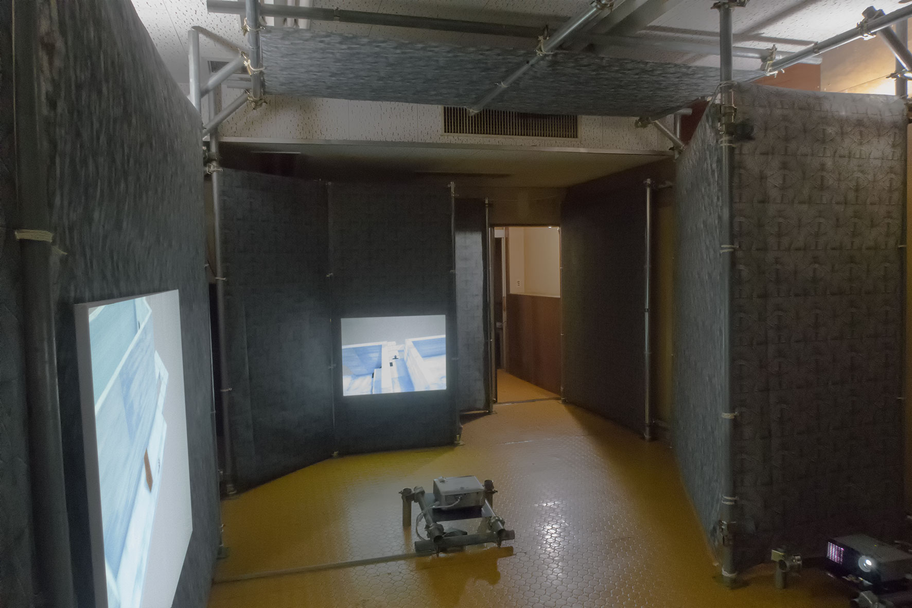 Mickael Lianza Magrathea art video game Palais des paris japon installation
